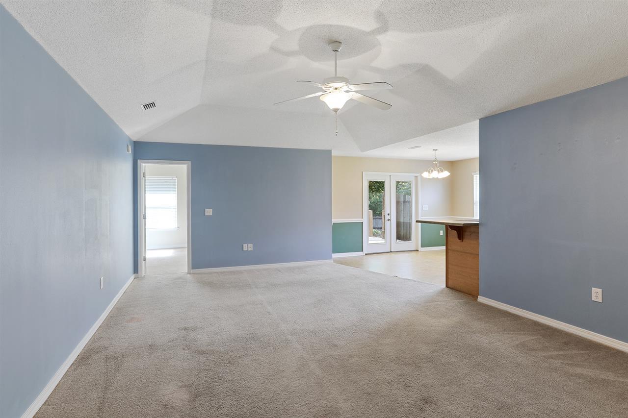 17070 Sugar Loop Foley, AL 36535 - Photo 2 of 15 Living Room