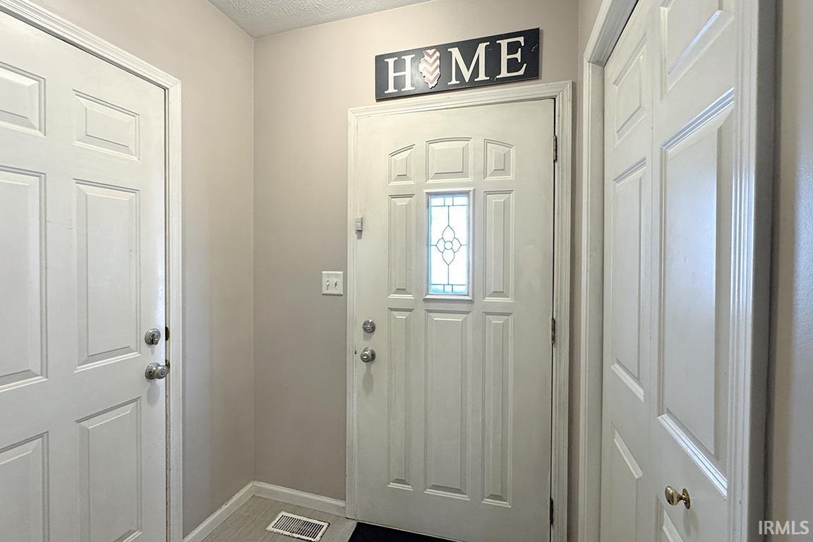 2015 Autumn Ridge Lane Elkhart, IN 46514 - Photo 11 of 32