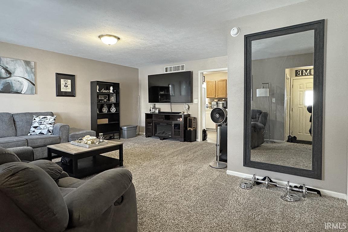 2015 Autumn Ridge Lane Elkhart, IN 46514 - Photo 12 of 32