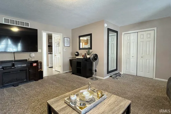 $199,900 | 2015 Autumn Ridge Lane, Elkhart, IN 46514