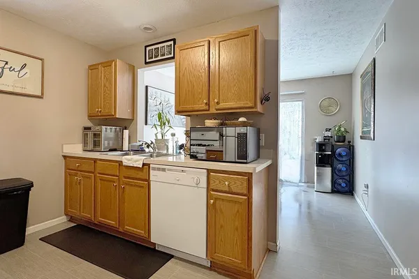 $199,900 | 2015 Autumn Ridge Lane, Elkhart, IN 46514