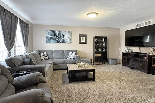 $199,900 | 2015 Autumn Ridge Lane, Elkhart, IN 46514