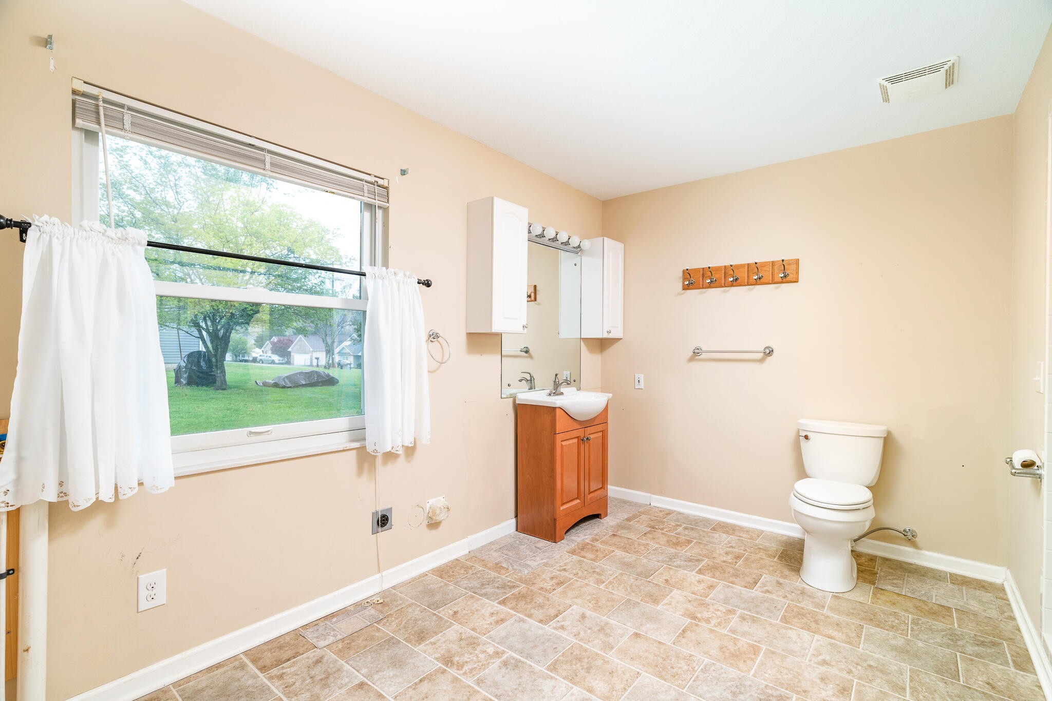 4219 Pea Ridge Road Maryville, TN 37804 - Photo 11 of 25 Gallery Image 11
