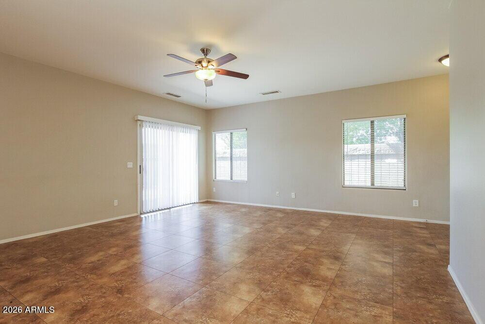 505 West Del Rio Lane Avondale, AZ 85323 - Photo 5 of 16 Photo #5