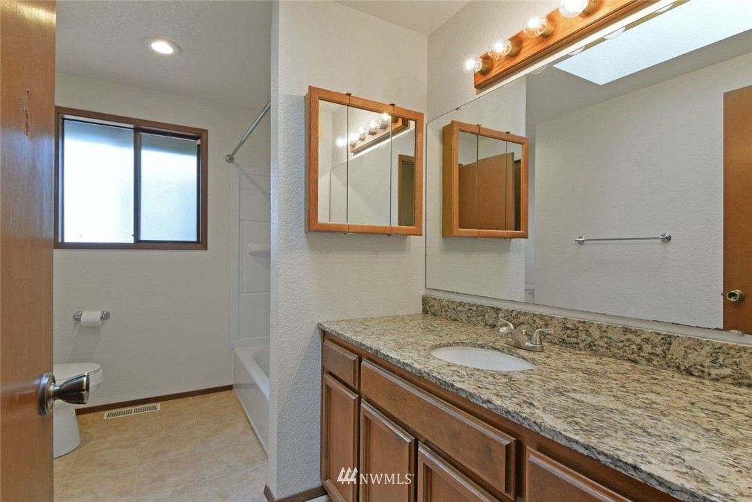 19 170th Place Southeast Bothell, WA 98012 - Photo 12 of 23