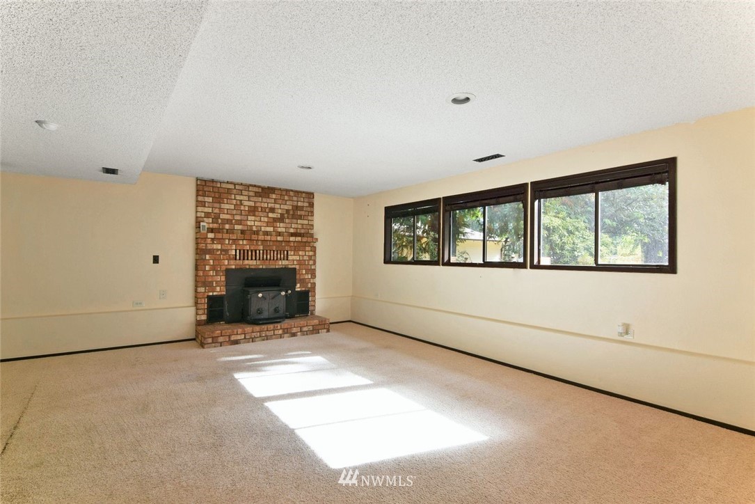 19 170th Place Southeast Bothell, WA 98012 - Photo 13 of 23