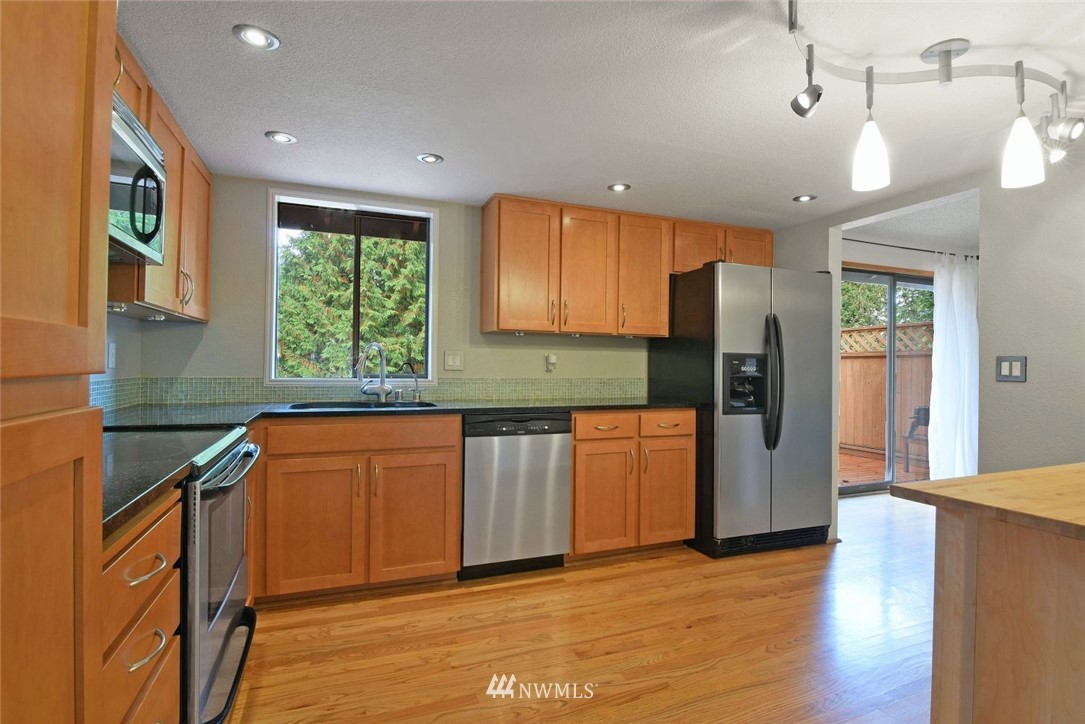 19 170th Place Southeast Bothell, WA 98012 - Photo 6 of 23