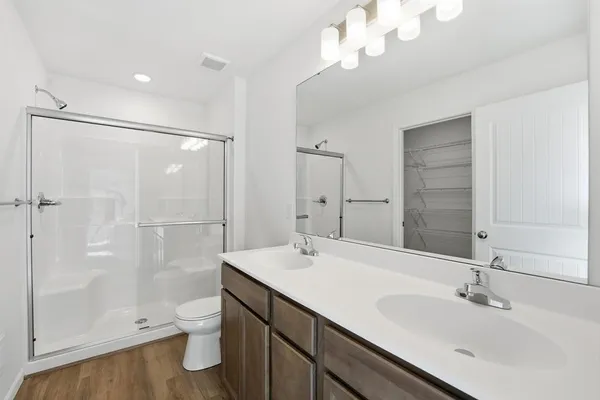 $353,001 | 12426 South Aspen Lane, Lee's Summit, MO 64086