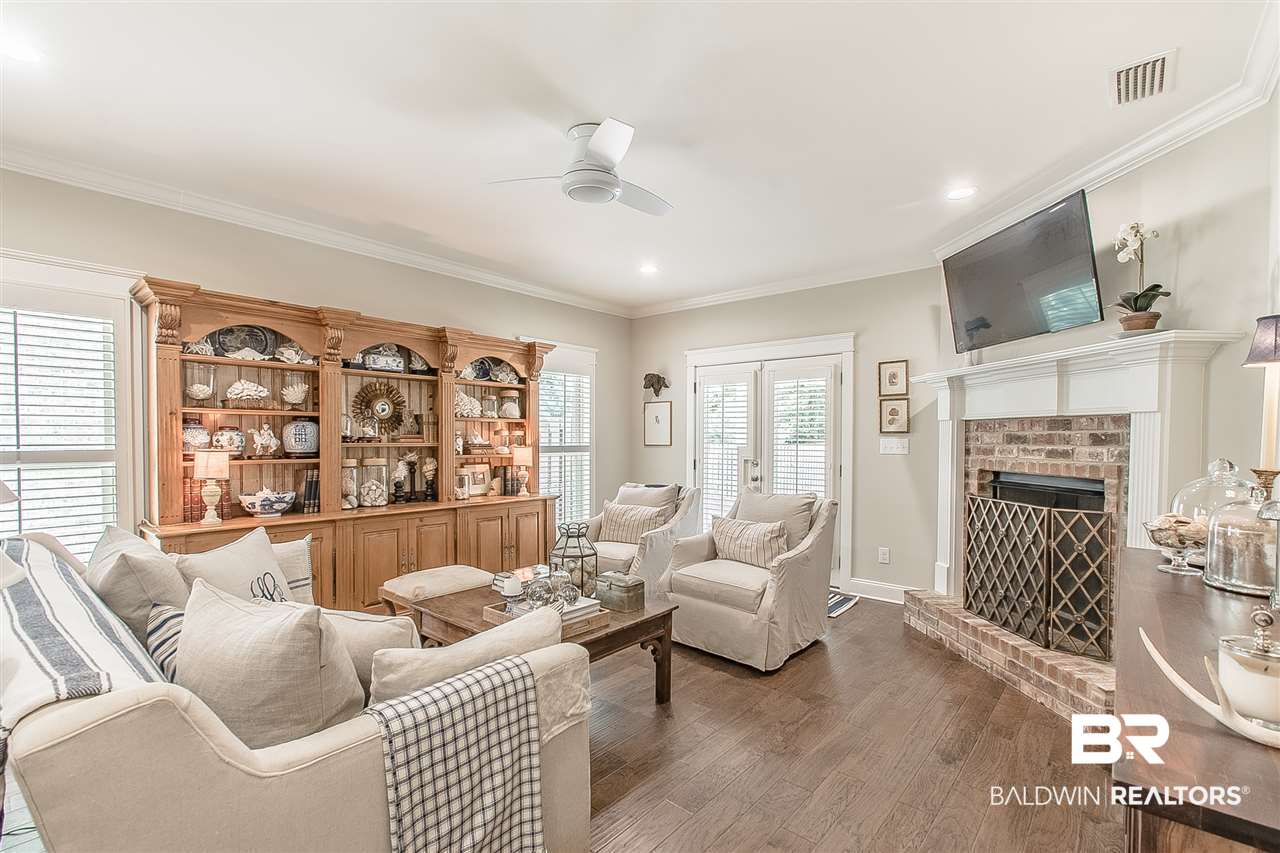 252 Hawthorne Circle Fairhope, AL 36532 - Photo 15 of 46 Great Room With Fireplace