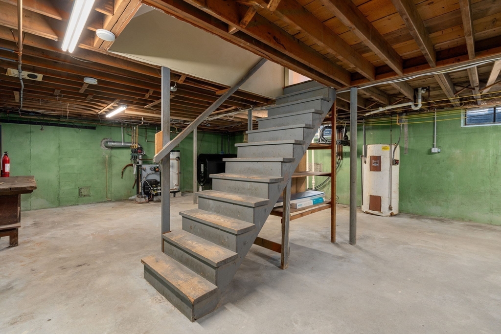 31 Sunset Drive Northborough, MA 01532 - Photo 23 of 33 a view of entryway