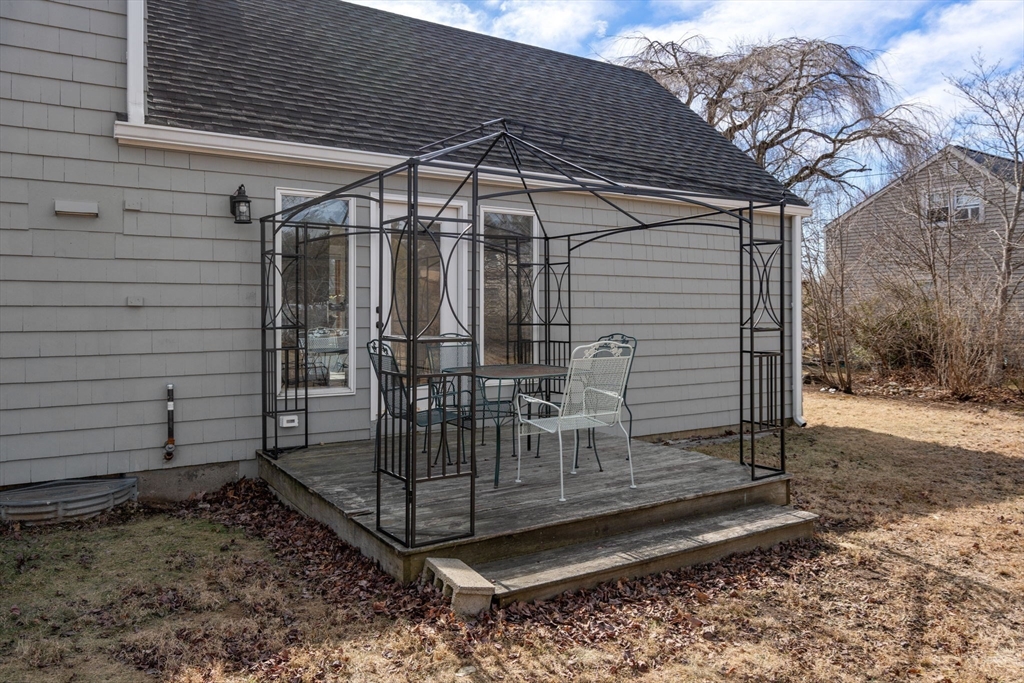31 Sunset Drive Northborough, MA 01532 - Photo 29 of 33 a view of a house with a yard