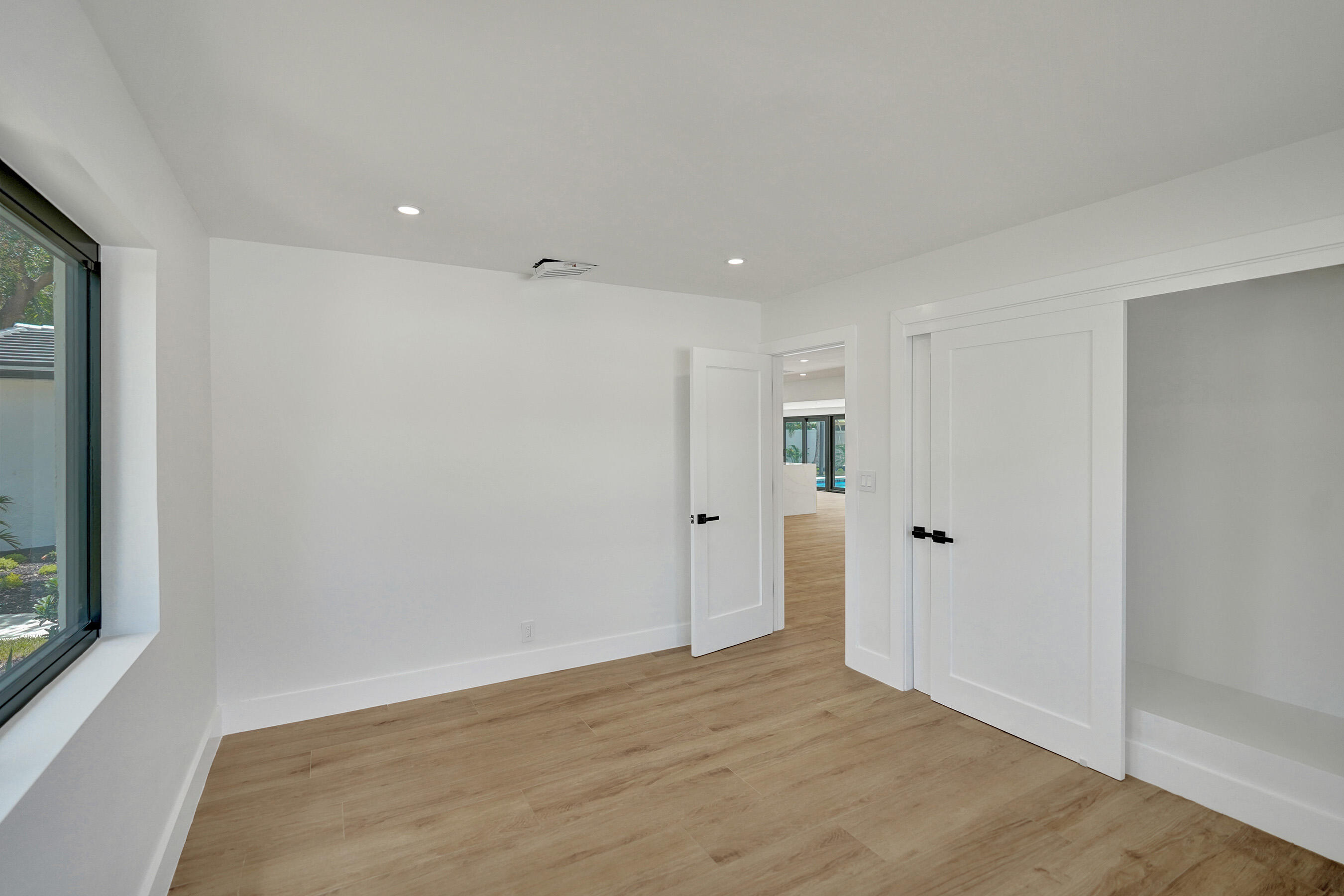 669 Southwest 3rd Street Boca Raton, FL 33486 - Photo 24 of 34 DSC03572