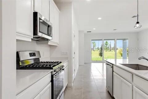 8113 Sternway Road Sarasota, FL 34240 - Photo 7 of 34 Gallery Image 7