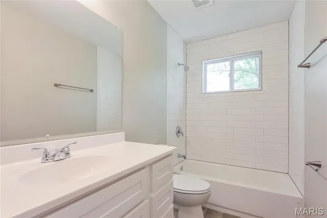 $2,555 | 12720 Coachlight Square Drive, Florissant, MO 63033