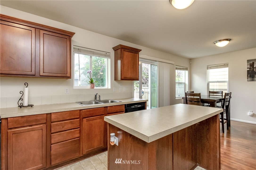 4304 Roxanna Loop Southeast Lacey, WA 98503 - Photo 14 of 40 Gallery Image 14