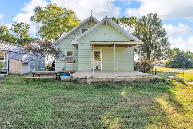 $205,000 | 8113 County Road 750 West, Waveland, IN 47989