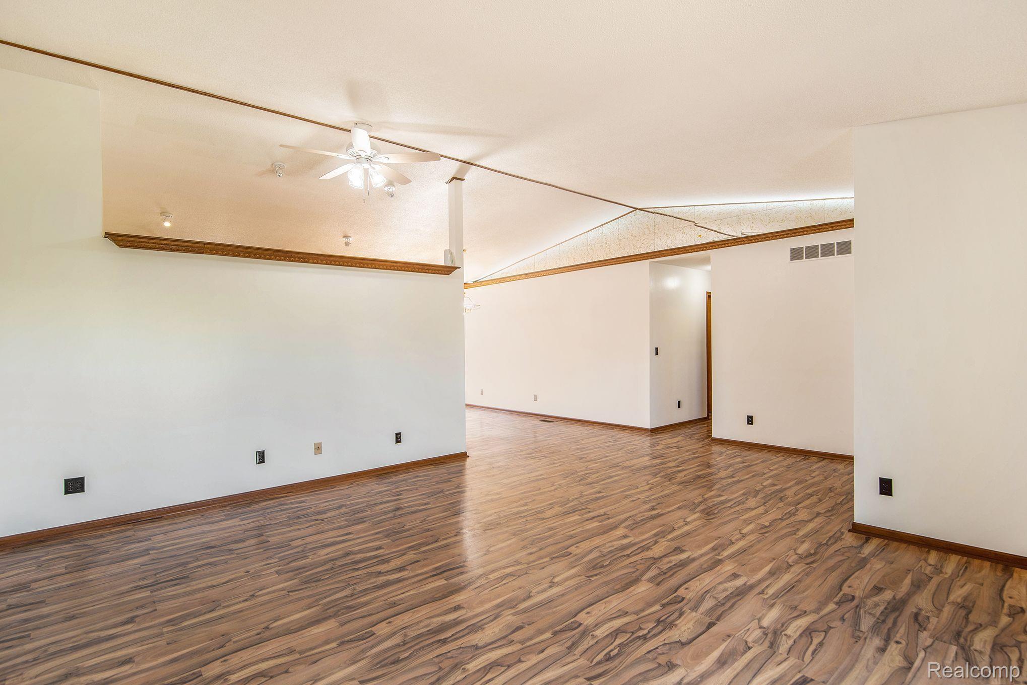 7287 Vassar Road Grand Blanc, MI 48439 - Photo 8 of 31 Gallery Image 8