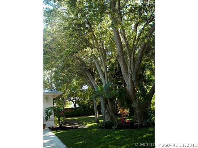 5 Miramar Road Sewall's Point, FL 34996 - Photo 17 of 24 Yard/Garden. side yard