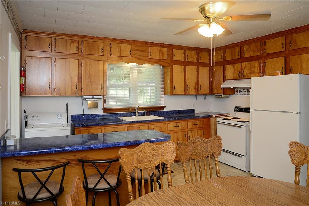 1403 Meadowbrook Road Asheboro, NC 27203 - Photo 11 of 30 Gallery Image 11