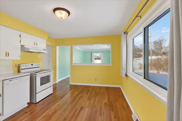 $274,900 | 8949 Stadium Drive, Kalamazoo, MI 49009