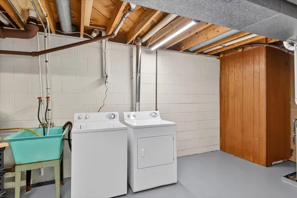 $274,900 | 8949 Stadium Drive, Kalamazoo, MI 49009