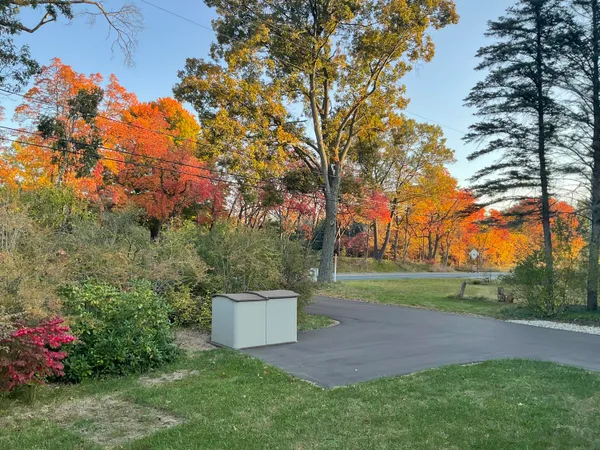 $274,900 | 8949 Stadium Drive, Kalamazoo, MI 49009