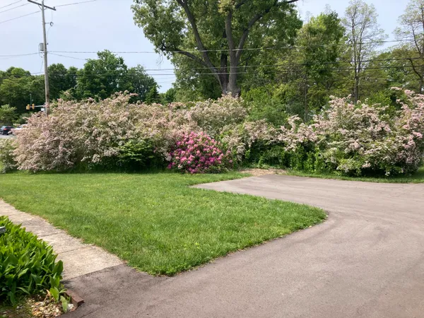 $274,900 | 8949 Stadium Drive, Kalamazoo, MI 49009