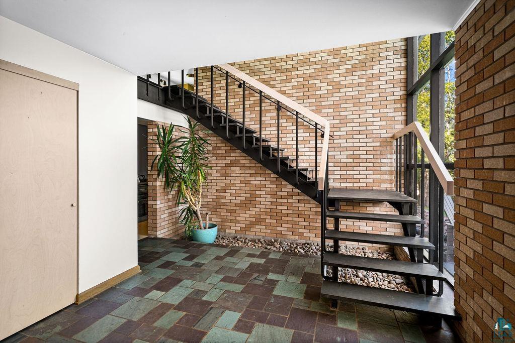 3801 Rockview Court Duluth, MN 55804 - Photo 2 of 50
