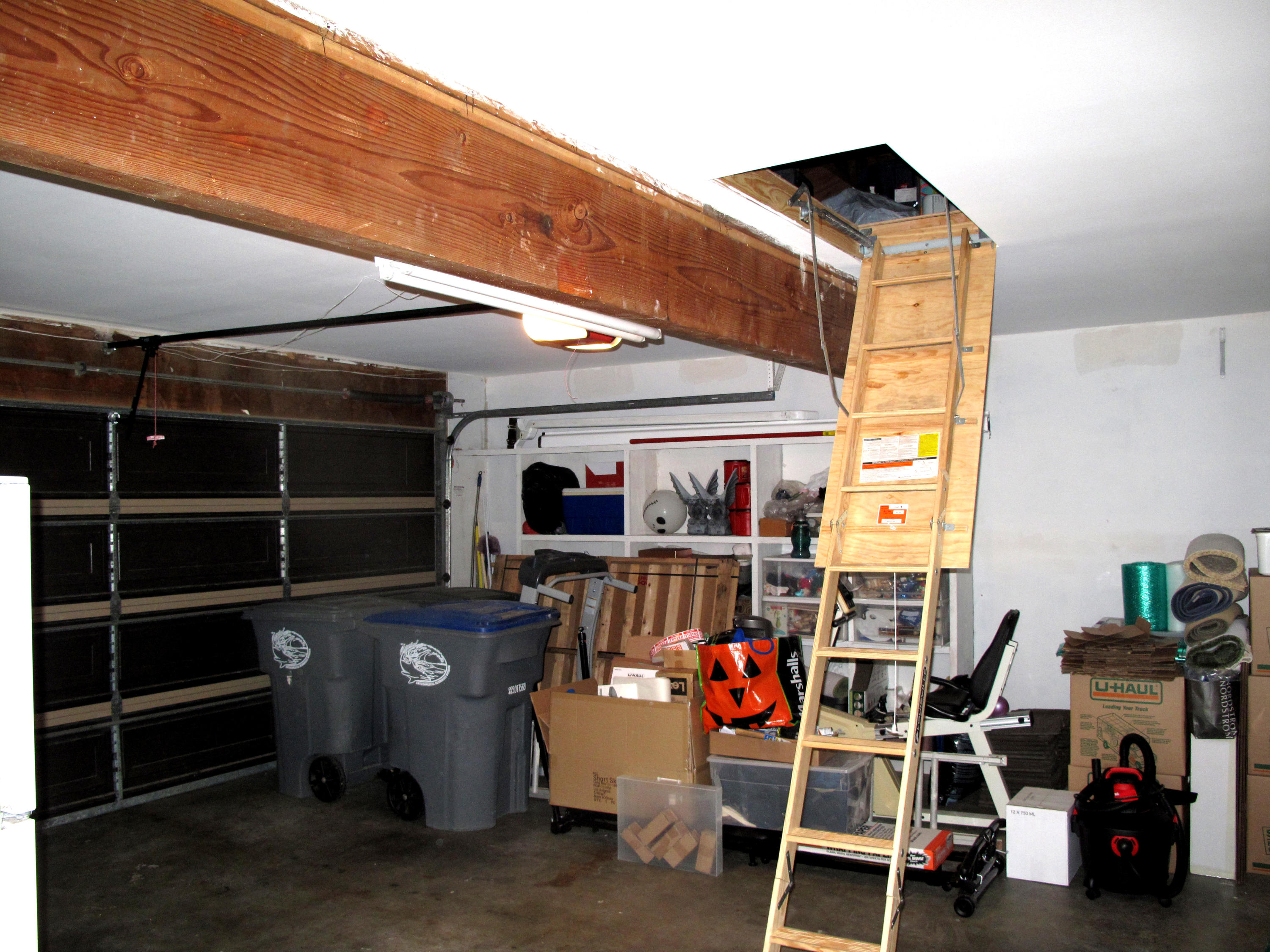 4640 Eastbourne Oxnard, CA 93035 - Photo 49 of 49 a view of a room with gym equipment