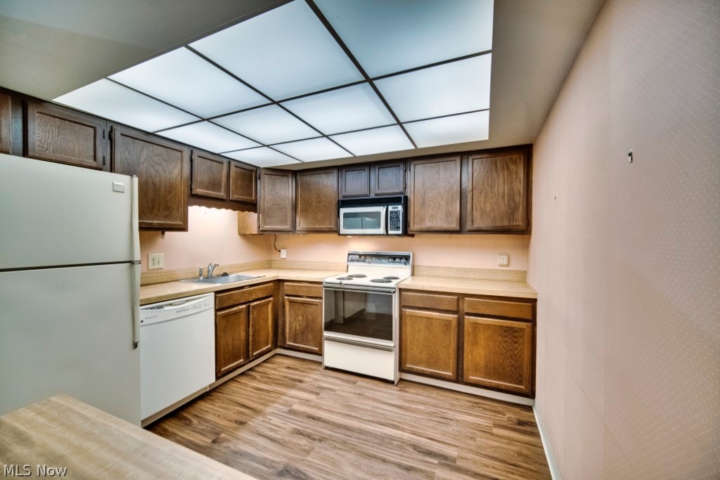 22938 Mastick Road, Unit 104 Fairview Park, OH 44126 - Photo 7 of 29