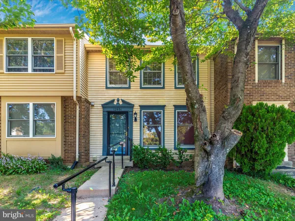 $2,975 | 12461 Quail Woods Drive, Germantown, MD 20874