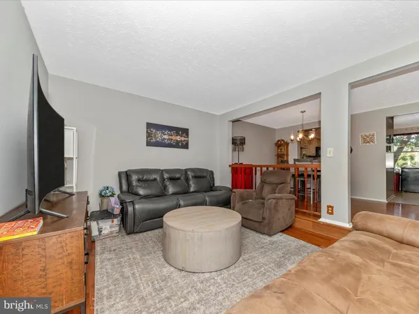 $2,975 | 12461 Quail Woods Drive, Germantown, MD 20874