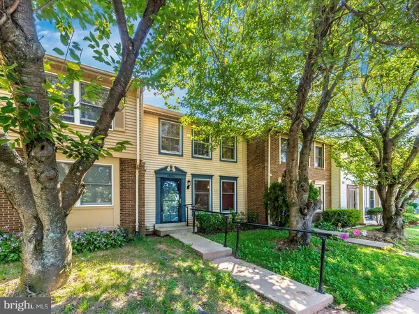 $2,975 | 12461 Quail Woods Drive, Germantown, MD 20874