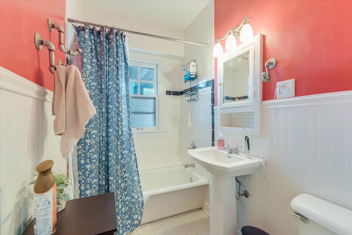 408 North State Street, Unit 12 Champaign, IL 61820 - Photo 13 of 27