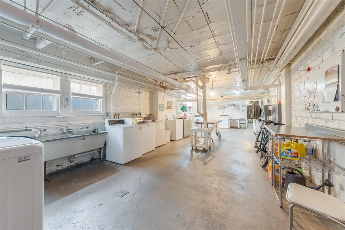 408 North State Street, Unit 12 Champaign, IL 61820 - Photo 21 of 27