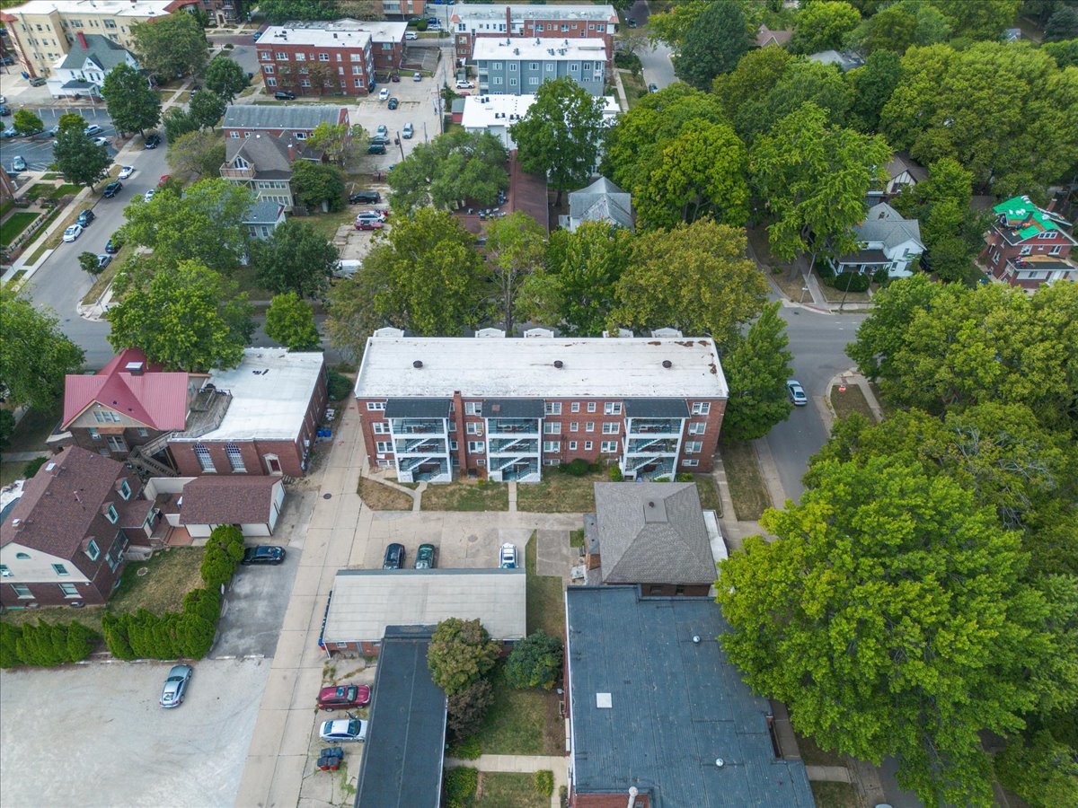 408 North State Street, Unit 12 Champaign, IL 61820 - Photo 25 of 27