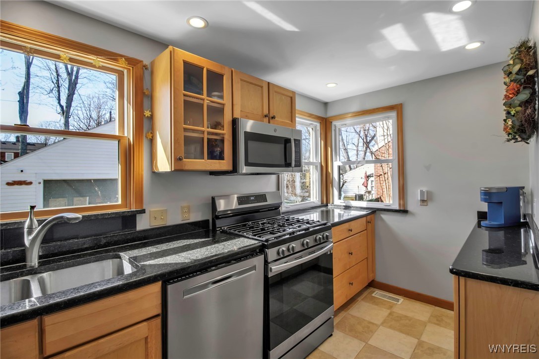 497 Mt Vernon Road Amherst, NY 14226 - Photo 14 of 46