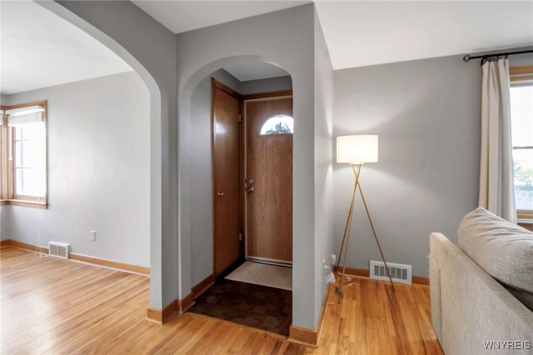 497 Mt Vernon Road Amherst, NY 14226 - Photo 3 of 46