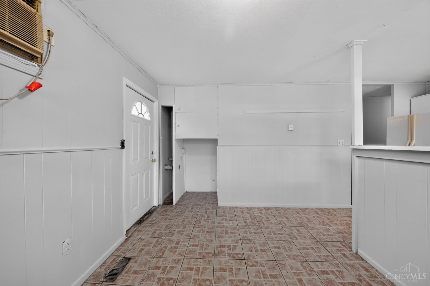 9670 Pippin Road Cincinnati, OH 45231 - Photo 12 of 30
