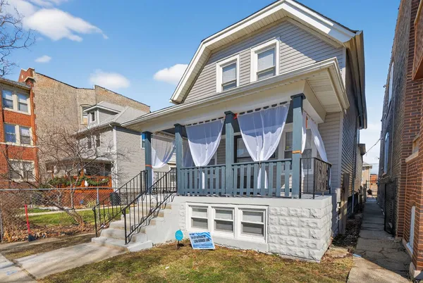 $419,000 | 5252 West Adams Street, Chicago, IL 60644