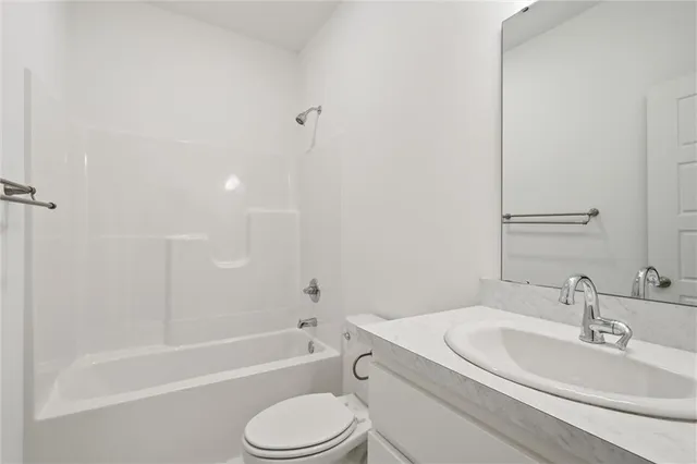 $525,000 | 2765 Southwest 11th Street, Lee's Summit, MO 64081