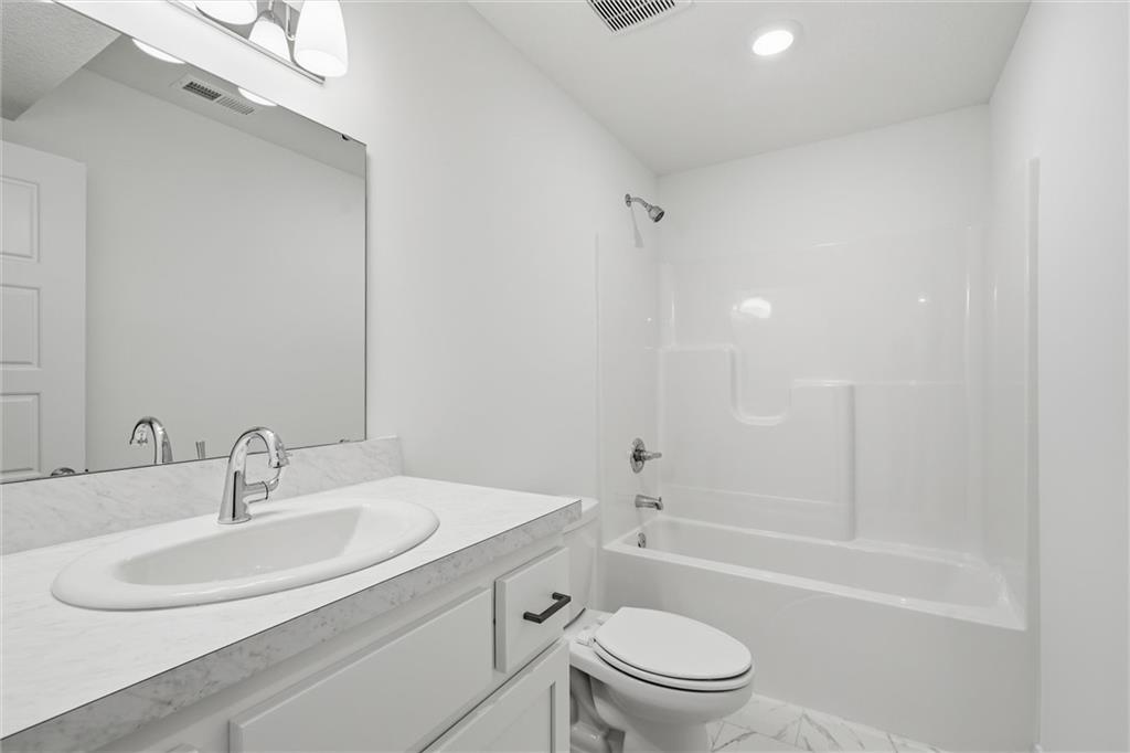 2765 Southwest 11th Street Lee's Summit, MO 64081 - Photo 36 of 55