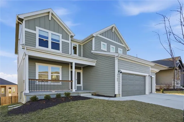 $525,000 | 2765 Southwest 11th Street, Lee's Summit, MO 64081