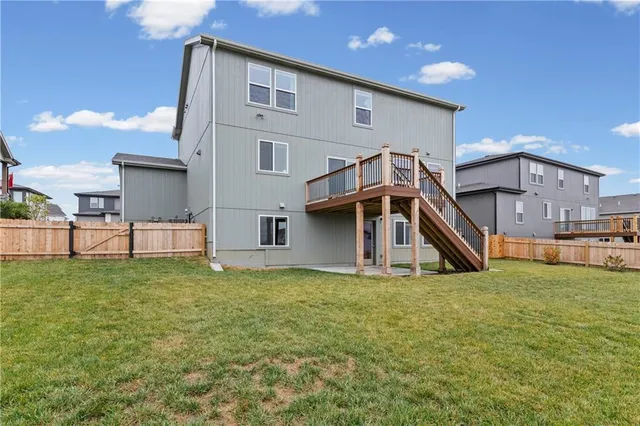 $525,000 | 2765 Southwest 11th Street, Lee's Summit, MO 64081