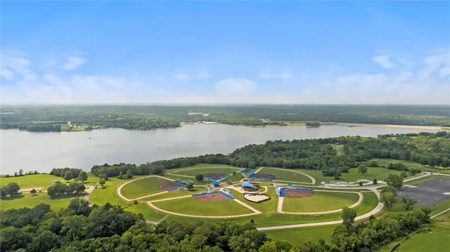 $525,000 | 2765 Southwest 11th Street, Lee's Summit, MO 64081