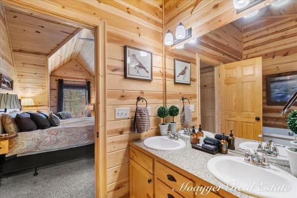 $799,000 | 3577 Kingfisher Cove Drive, Saugatuck, MI 49453