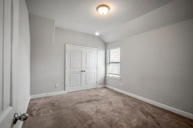 a view of entryway with a white wall