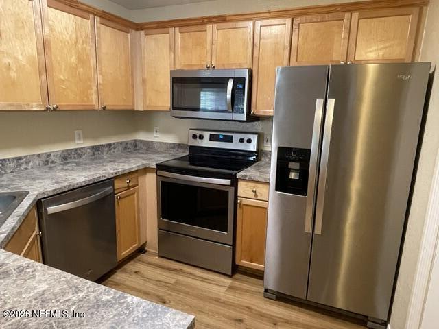 10961 Burnt Mill Road, Unit 335 Jacksonville, FL 32256 - Photo 5 of 17 IMG_0781