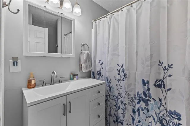 $425,000 | 34 Tanglewood Drive, St. Albans Town, VT 05478