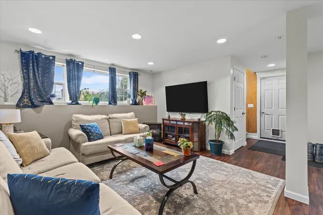 $425,000 | 34 Tanglewood Drive, St. Albans Town, VT 05478